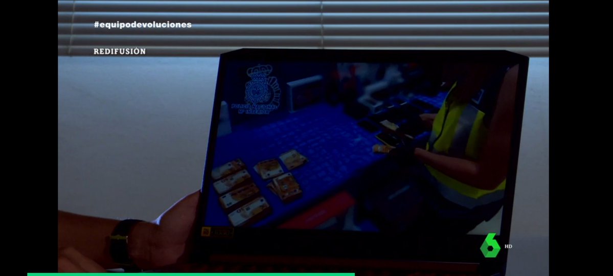 elhackernet's tweet image. Así operaba el grupo que llegó a estafar hasta 500 mil euros  través de devoluciones de Amazon

Comprar productos de valor,  solicitar el reembolso alegando que el paquete contenía artículos incorrectos, pero se quedaban con el producto original.
lasexta.com/programas/equi…