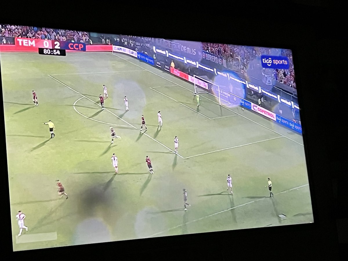 krlosrkld's tweet photo. @TigoSportsPY  despiértenle al director de cámaras. https://t.co/zQlXO1fLJd