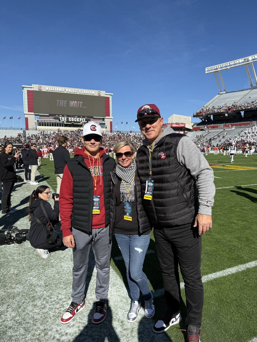 GradyDettbarn's tweet photo. Not the outcome we wanted but still had a great day with great people at the stadium! https://t.co/cnNzVS2caX