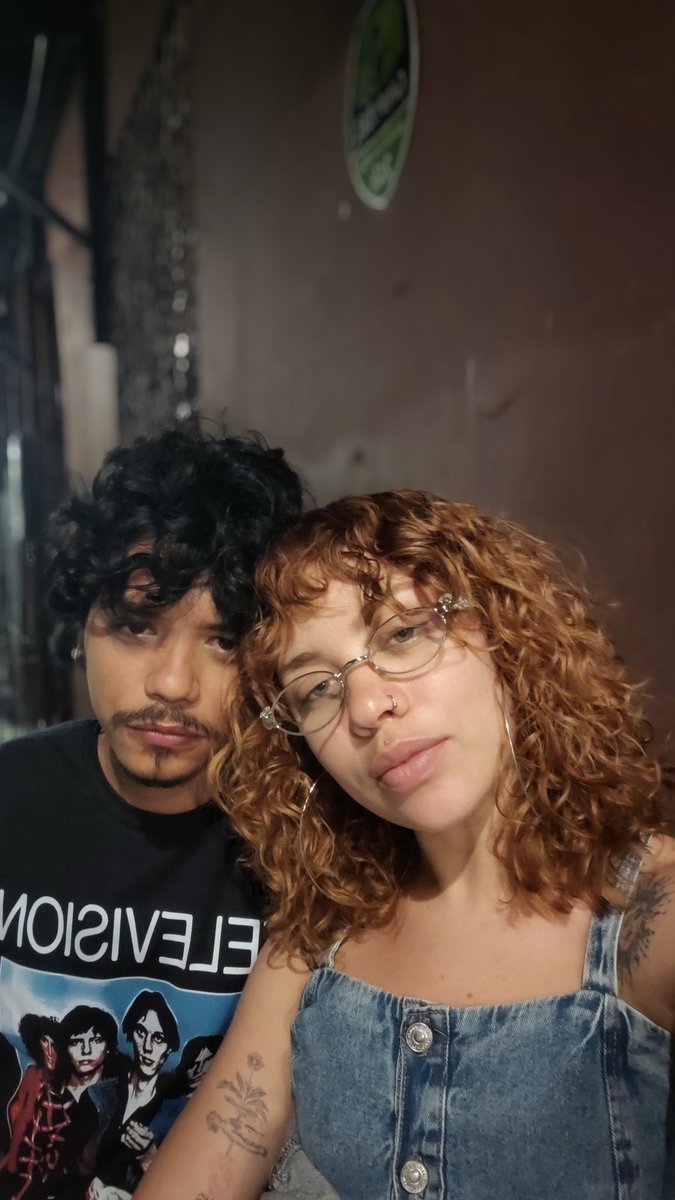 m4rigold's tweet photo. Eu &amp; meu amor. Te amo ❤️ (sem chamar ele de emo) https://t.co/wJV2ybObE1
