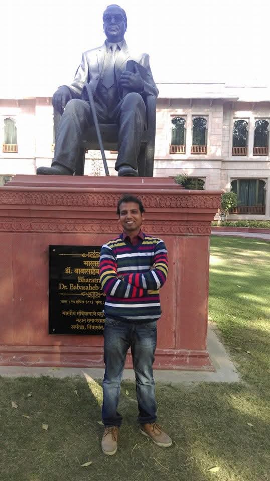 dromsudhaa's tweet image. जो दलित को हिंदू बनाना चाहता है, सीधे दलित को ब्राह्मण क्यों नहीं बना देता है?