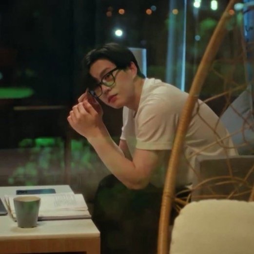 lykndivine's tweet image. TONFAH IN GLASSES
#FoureverYouProjectPart2 #BesideTheSkyTrailer