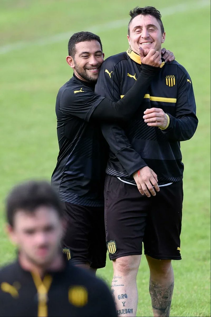 Unicos BI CAMPEONES Uruguayos en el Siglo XXI
Cuentenla como quieran...