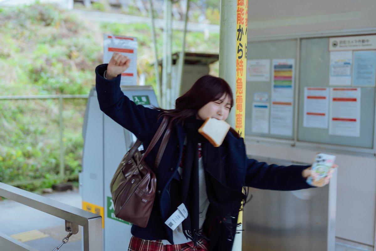 model:つむぎさん(<a href="/qn_la/">紬 (つむぎ)</a>)

AM8:13(朝のHR開始まであと7分)