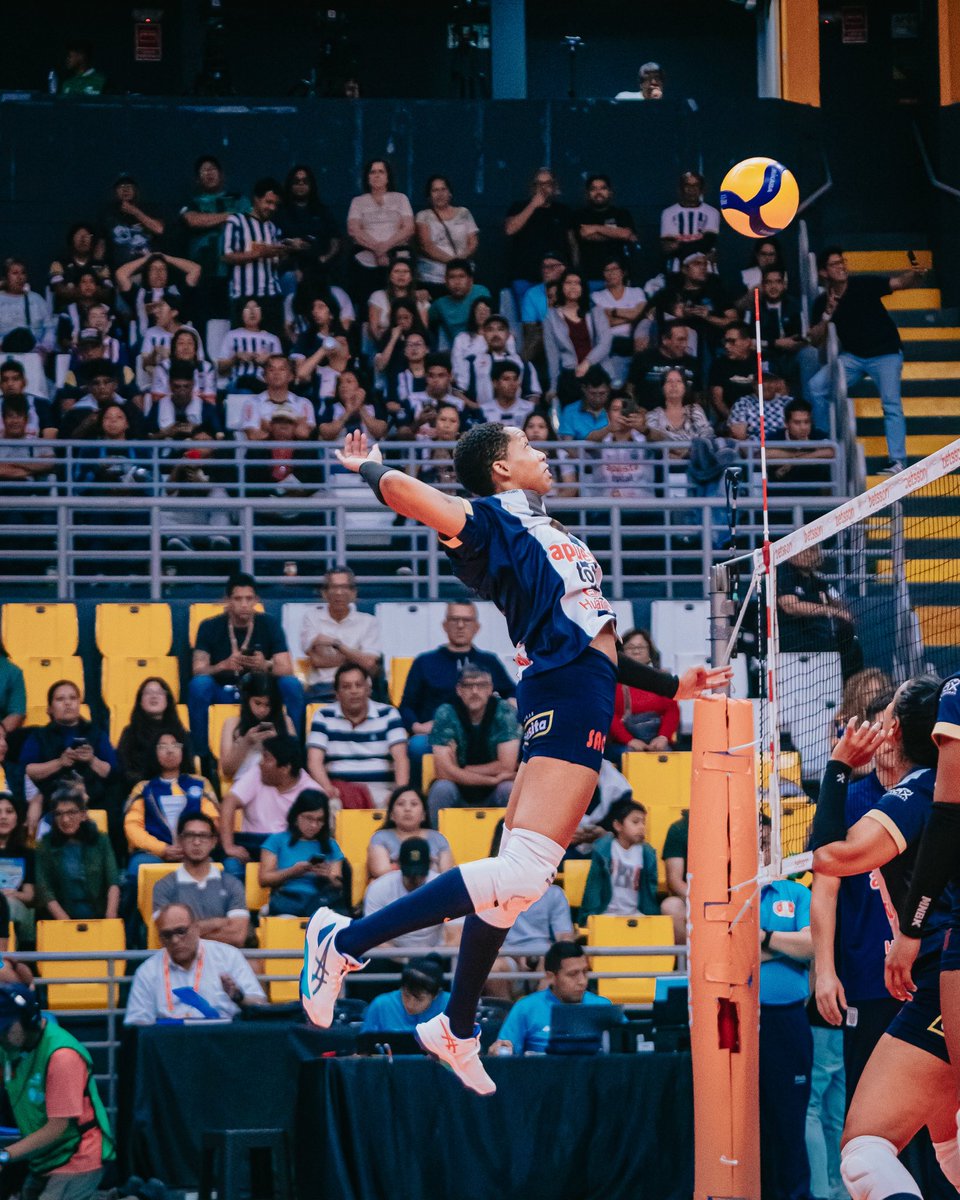 AlianzaLimaVB's tweet image. A brillar hoy, bicampeonas. 🤩✨