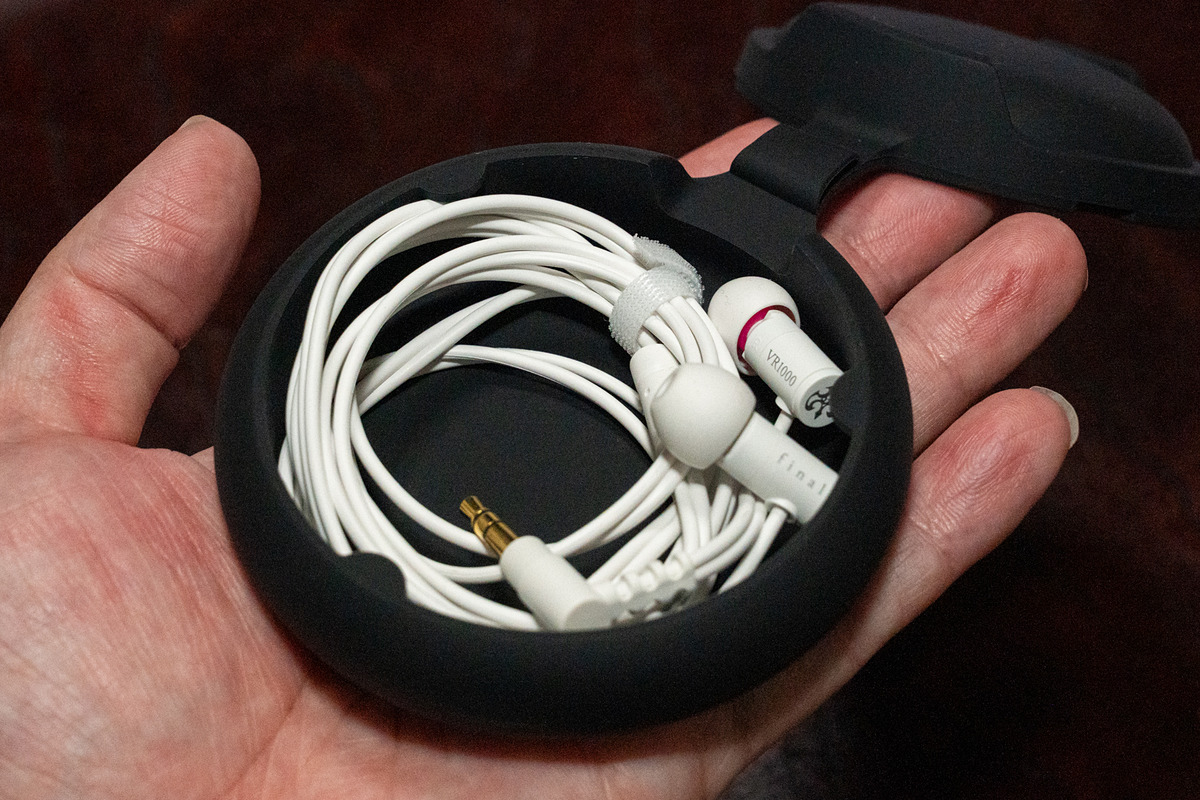 avwatch's tweet image. 【ミニレビュー】周防パトラ×final、待望の有線イヤフォンは音質と5980円のコスパ面も注目 av.watch.impress.co.jp/docs/review/mi…