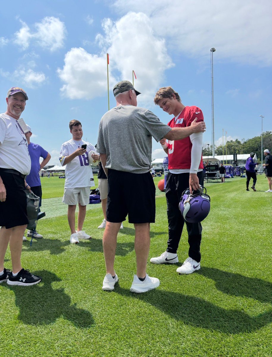 Dustin Grage tweet media