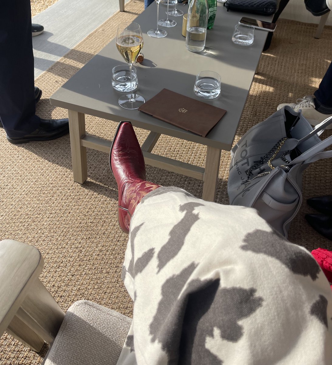 AlexForYaaaaa's tweet image. painted some 🫒