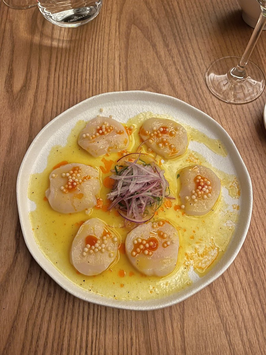 AlexForYaaaaa's tweet image. painted some 🫒