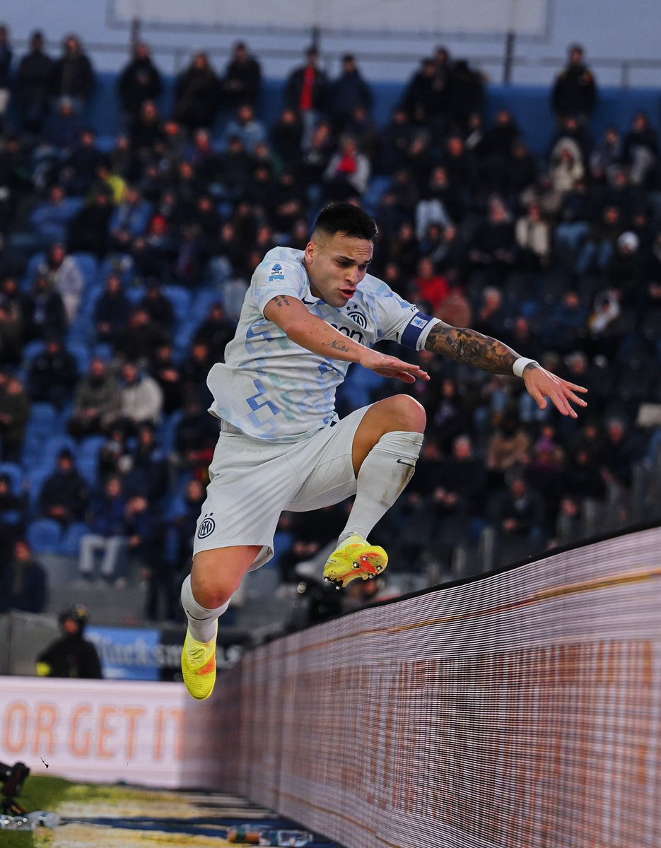 bashqali10's tweet image. 𝙲𝚒𝚕𝚊𝚜𝚜𝚒𝚌 𝙻𝚊𝚝𝚊𝚛𝚘🦘
    ©️⚫🔵