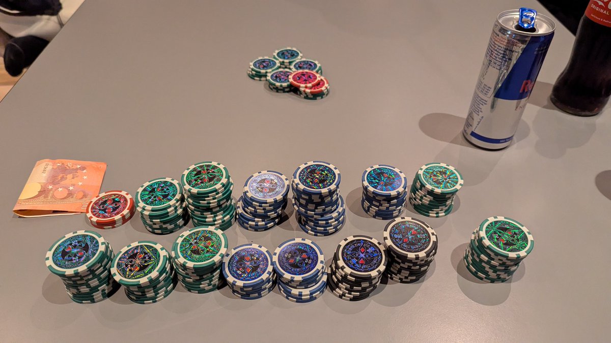 Lars Claessens tweet media