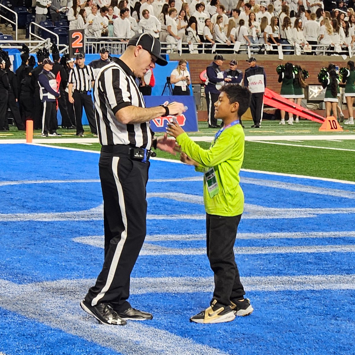 Snooze2you's tweet photo. End of 3rd. West Catholic 42, Notre Dame 7. #Division5 #mhsaafb https://t.co/eaAcqDsyPu