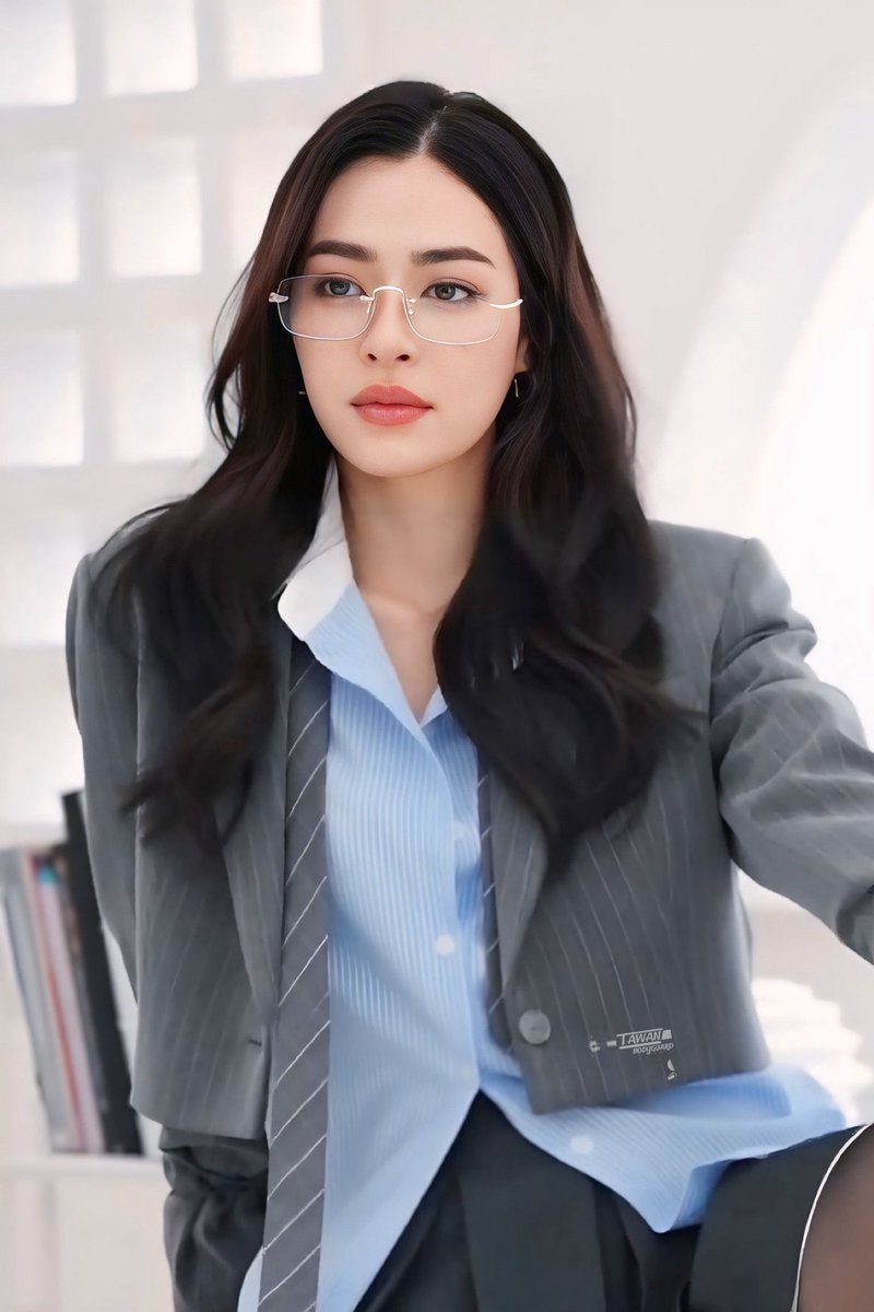 SuTa12185's tweet image. ฉันรักคนใส่แว่น อยากเป็นแฟนคุณเสียจริง 🌄 Morning เช้าวันจันทร์ขอให้วันนี้มีโชคกันนะทุกคน🥰

#หลิงหลิงคอง #linglingkwong 
@linglingsirilak