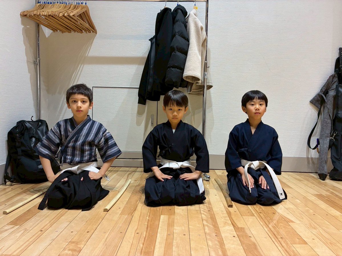 昨日の剱伎道月島支部のキッズクラス。
久々に子供枠に参加しました。
皆、上手くなってきているなぁ。

#剱伎道 #殺陣　
#キッズ　
#samurai #習い事