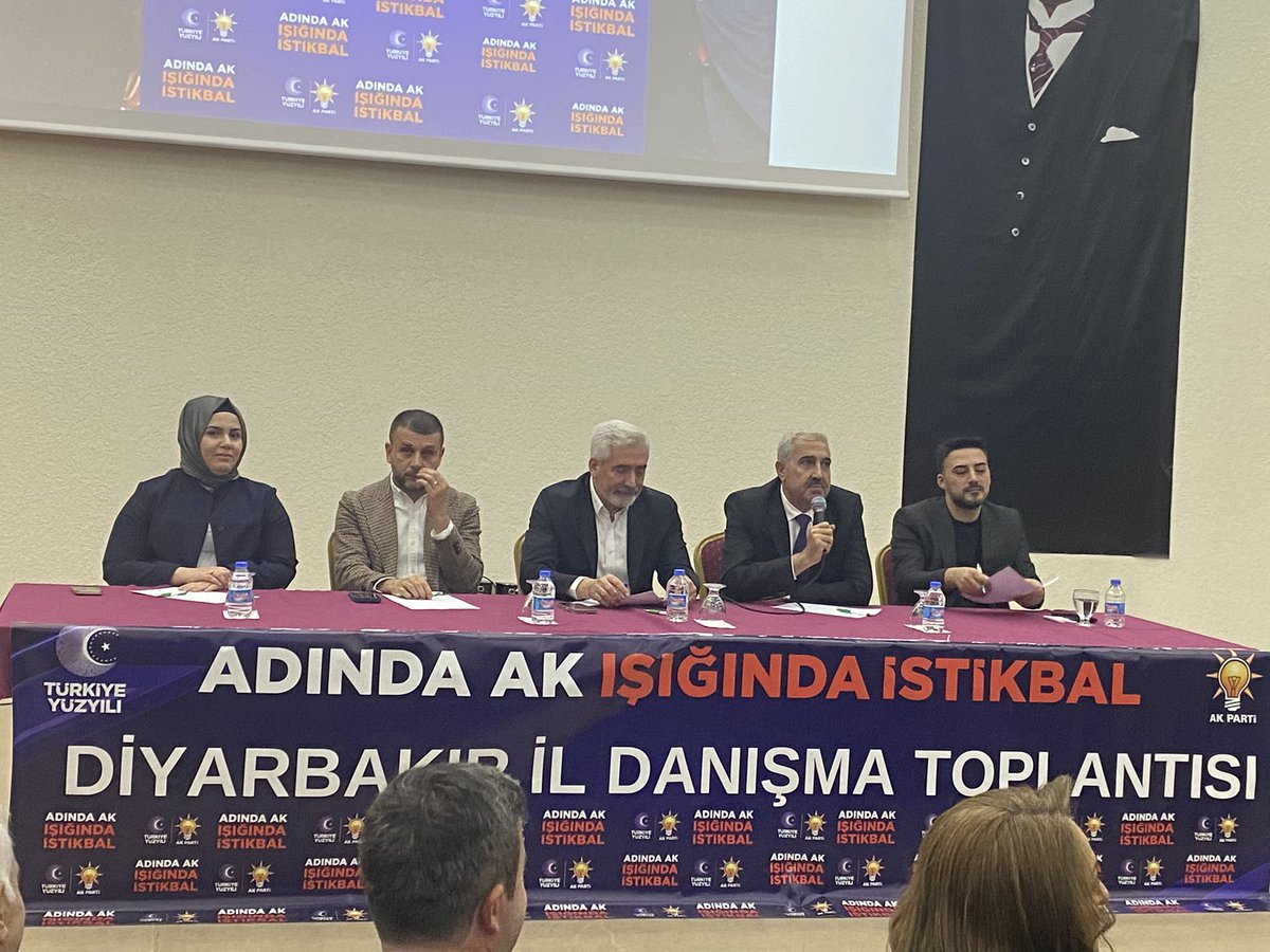 Ak parti Kasım ayı il danışma meclisi toplantısına milletvekilimiz <a href="/GalipEnsarioglu/">Galip Ensarioğlu</a>  ilbaşkanı<a href="/omer_iler/">Ömer İler</a> il kadın kolları başkanımız <a href="/mervenurseyit/">Ecz.Mervenur Seyit Beşe</a> katılımıyla gerçekleştirildi.Hayırlara vesile olması niyetiyle
<a href="/tugbaisikercan/">Tuğba IŞIK ERCAN</a> 
<a href="/GercekTekin/">Gerçek Tekin</a> 
<a href="/AvukatErsanAksu/">Ersan AKSU🇹🇷</a> 
<a href="/Kepoluasuna/">Suna KEPOLU ATAMAN</a>