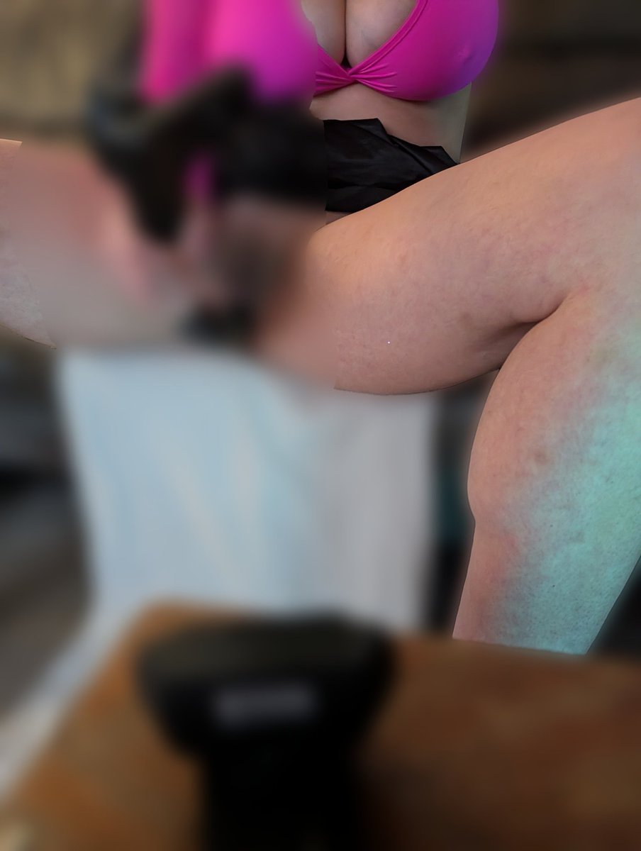 bigtitbabe99's tweet photo. Guess what I am fucking on camera? Xx https://t.co/uC9F4dbJxF