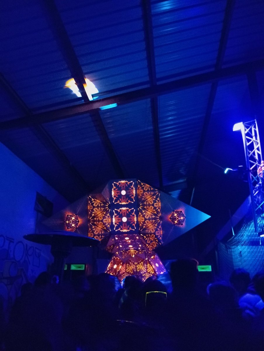 Amo estos parches, severo trabajo ✨💜🔥