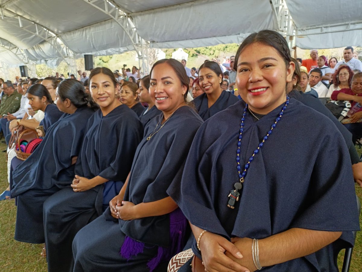 Hueyapan viste su identidad con orgullo. Acompañamos a la Gobernadora Margarita González Saravia a la presentación de la Nueva Colección de los Telares de Hueyapan y Expo ICATMOR. Reconocemos el talento de las artesanas, una tradición que cobra vida en cada telar.
