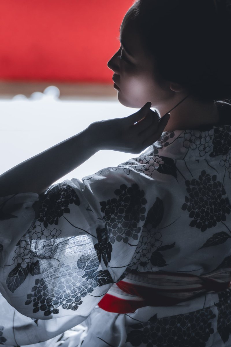 入選おめでとうございます👏

「待ちわびて」
　
photo:<a href="/echigo_jin46/">甚四郎</a> 

#キタムラフォトコンテスト2025
#弥彦
#国登録有形文化財
#旧鈴木家住宅