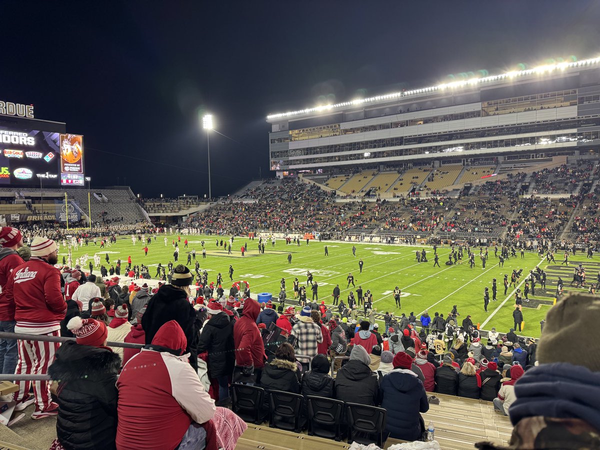 JonesJabie's tweet photo. Had a great time at the IU/PU game. https://t.co/HSIqzOicLy
