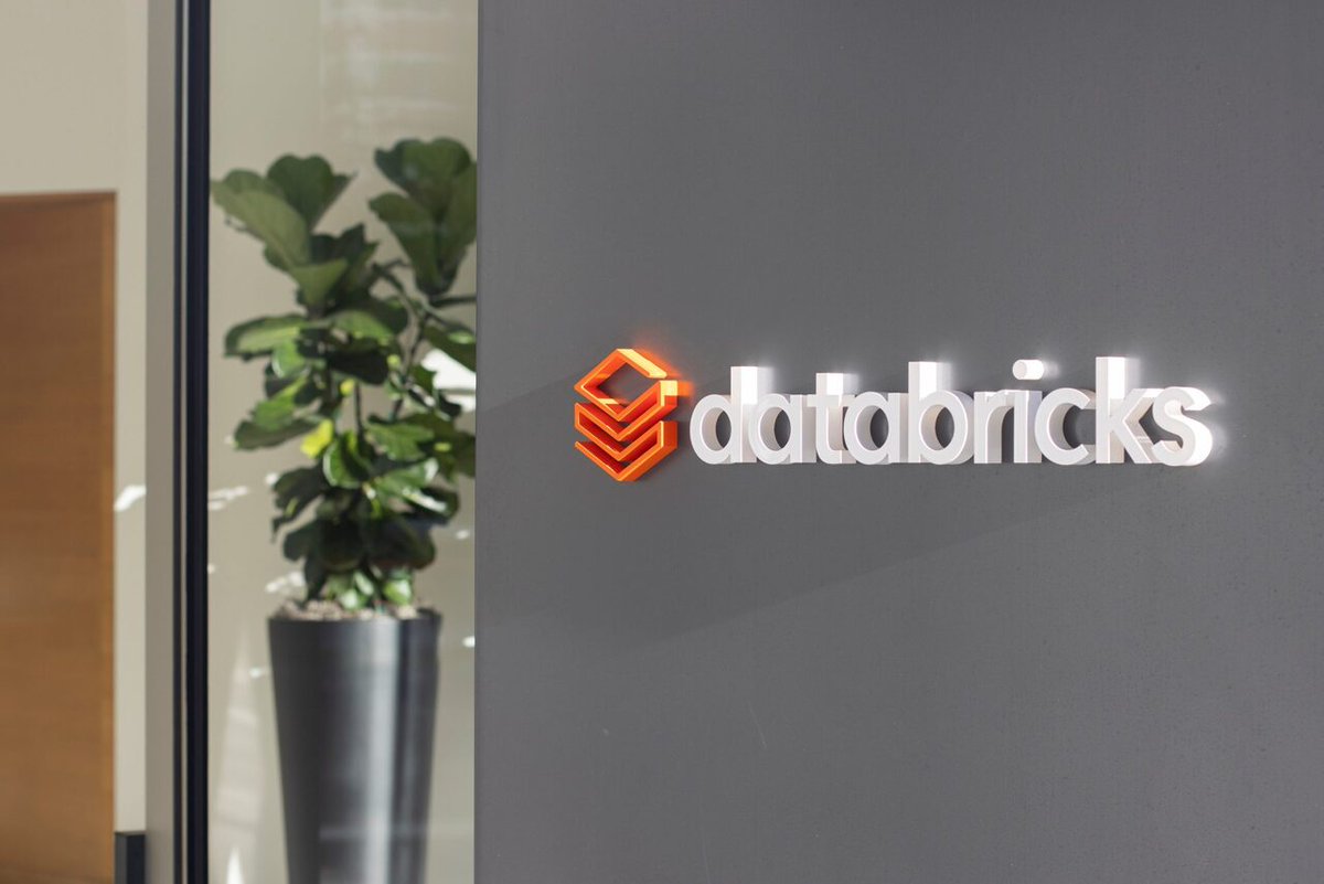 yogiliman's tweet image. 🚀 Big news in the tech world! Databricks reportedly raises funding at a staggering $134B valuation! What do you think this means for the future of AI and data analytics? 🤔 Dive into the details here: ift.tt/YxTu5ga #Databricks #Funding #TechNews #AI #DataAnalytics