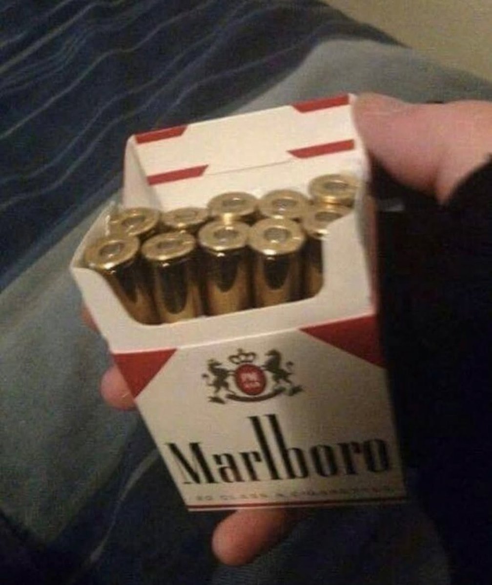 Guysloveguns's tweet image. Smoking kills