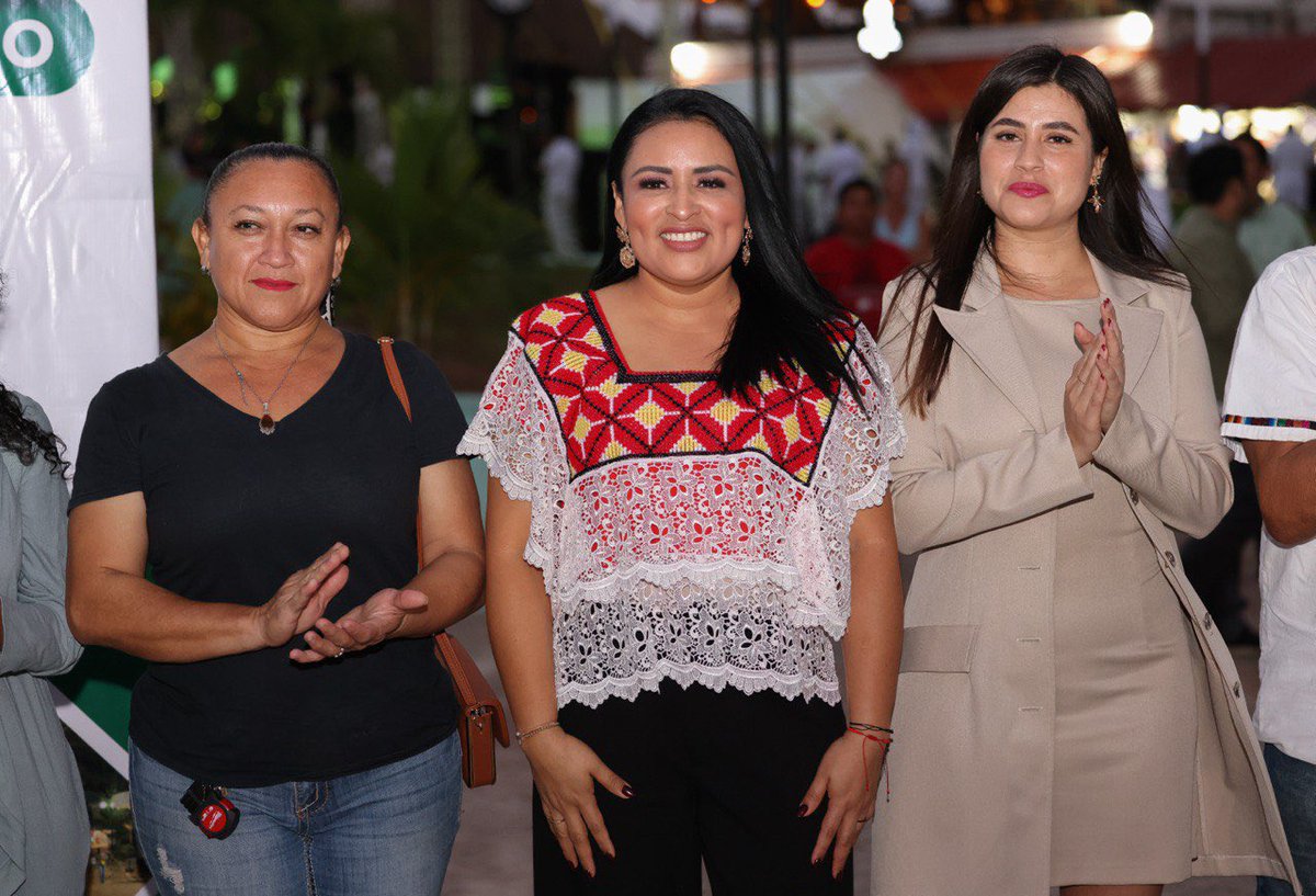 ¡Dimos un paso más para que nuestro Casco Antiguo se vea mucho mejor! 😀

Encendimos 260 nuevas luminarias en el Parque Fundadores y zonas aledañas, una mejora que la gente había pedido desde hace tiempo y que ya atendimos. 🤜🤛
1/2