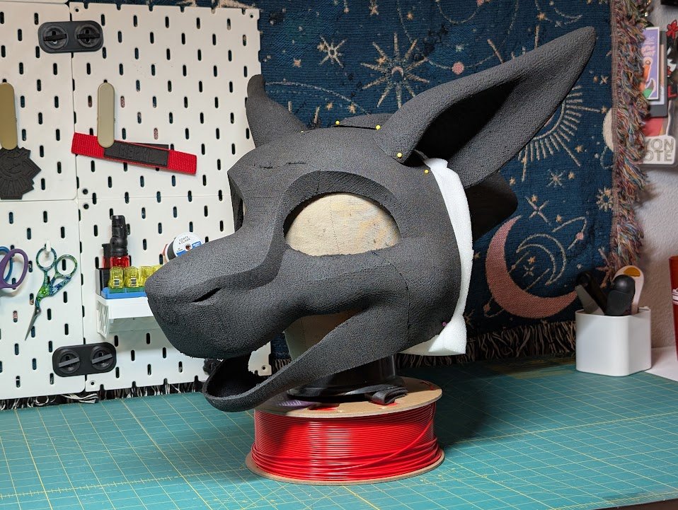 Kanyon3D's tweet photo. Shark premade base made from Soft Faux-Foam TPU, From 3D sculpt to printed base! Video of squishing the fin below: (1/2) https://t.co/waTCw6AtCg