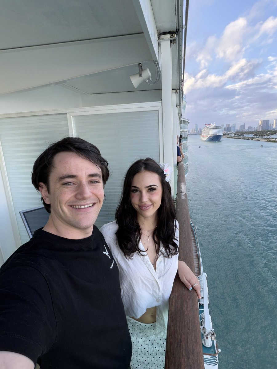 kylegodfreyx's tweet photo. On a Cruise!

What video's should we film next??? https://t.co/kSdCbNiSZE