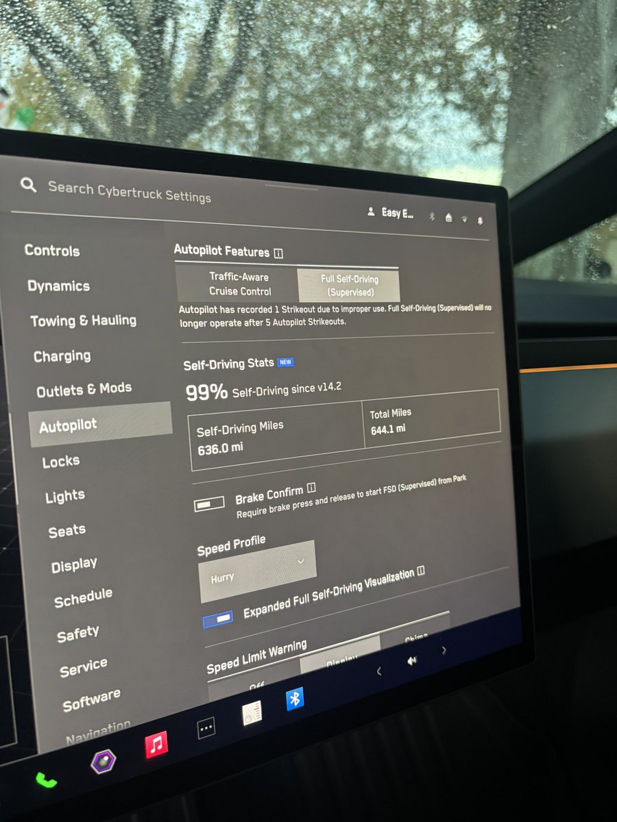 justeasye's tweet image. Got @Tesla FSD 14.2 while away in the mountains. 

Drove FSD 99% of the time with no issues on the way home. This includes heavy fog, rain and 30 degree temperatures on the way down the mountain this morning 🫡