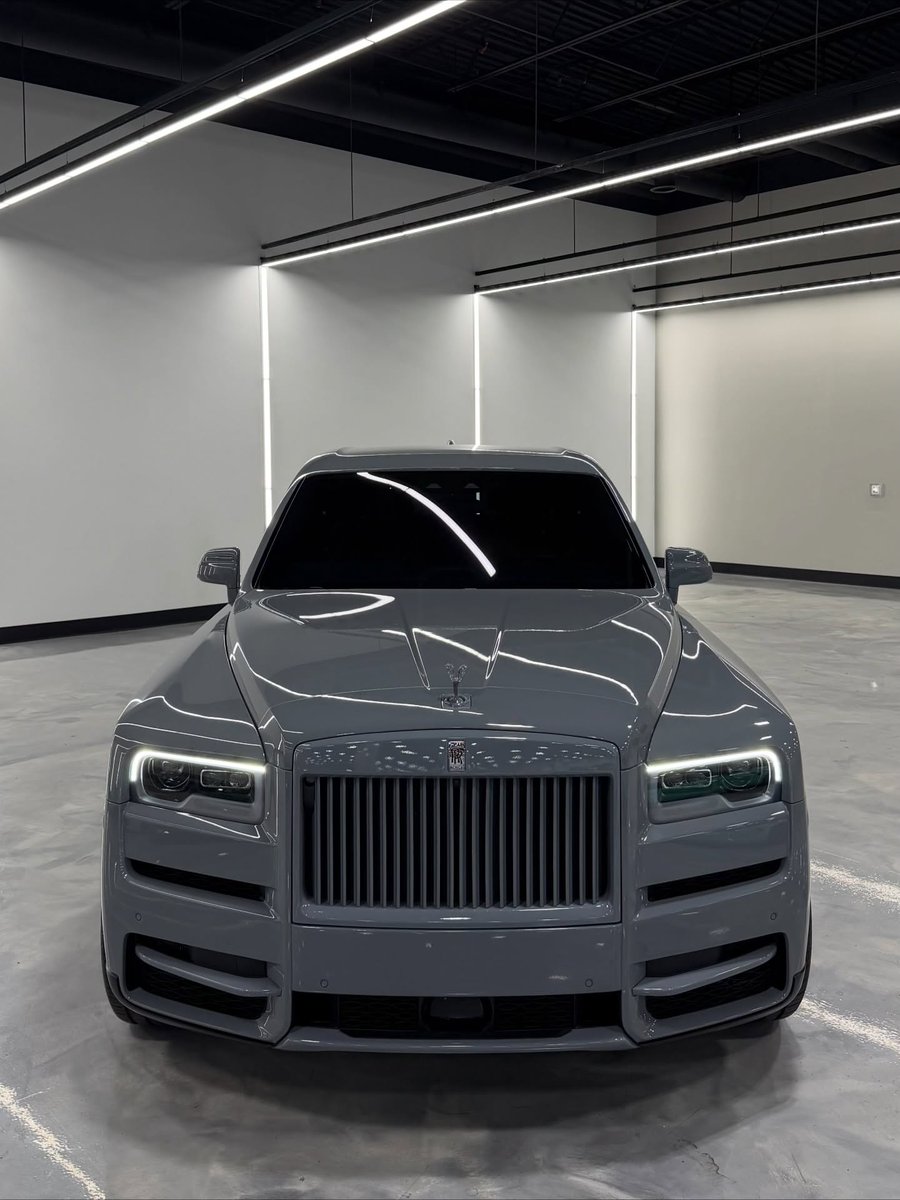 competitionreal's tweet image. Rolls Royce Cullinan 🩶