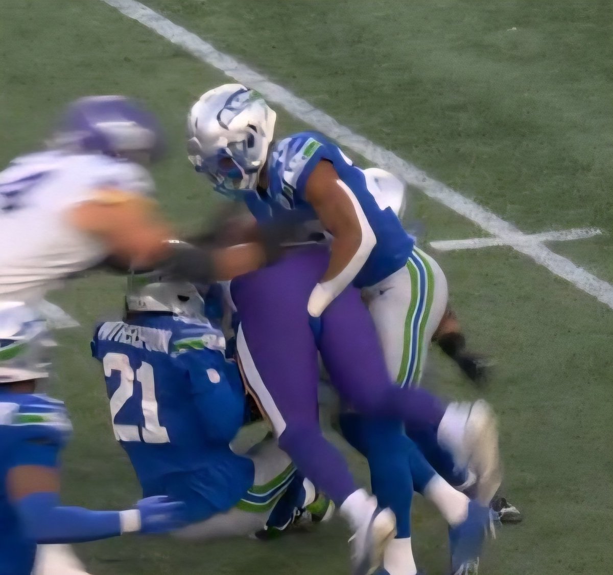 RussellHartness's tweet photo. @Seahawks violate the Vikings
Literally...
Kids, avert your eyes https://t.co/C5L1MLLh1b