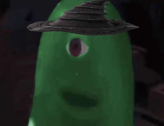 ozianary's tweet image. fiyero: i’m going with her

elphaba &amp;amp; glinda: