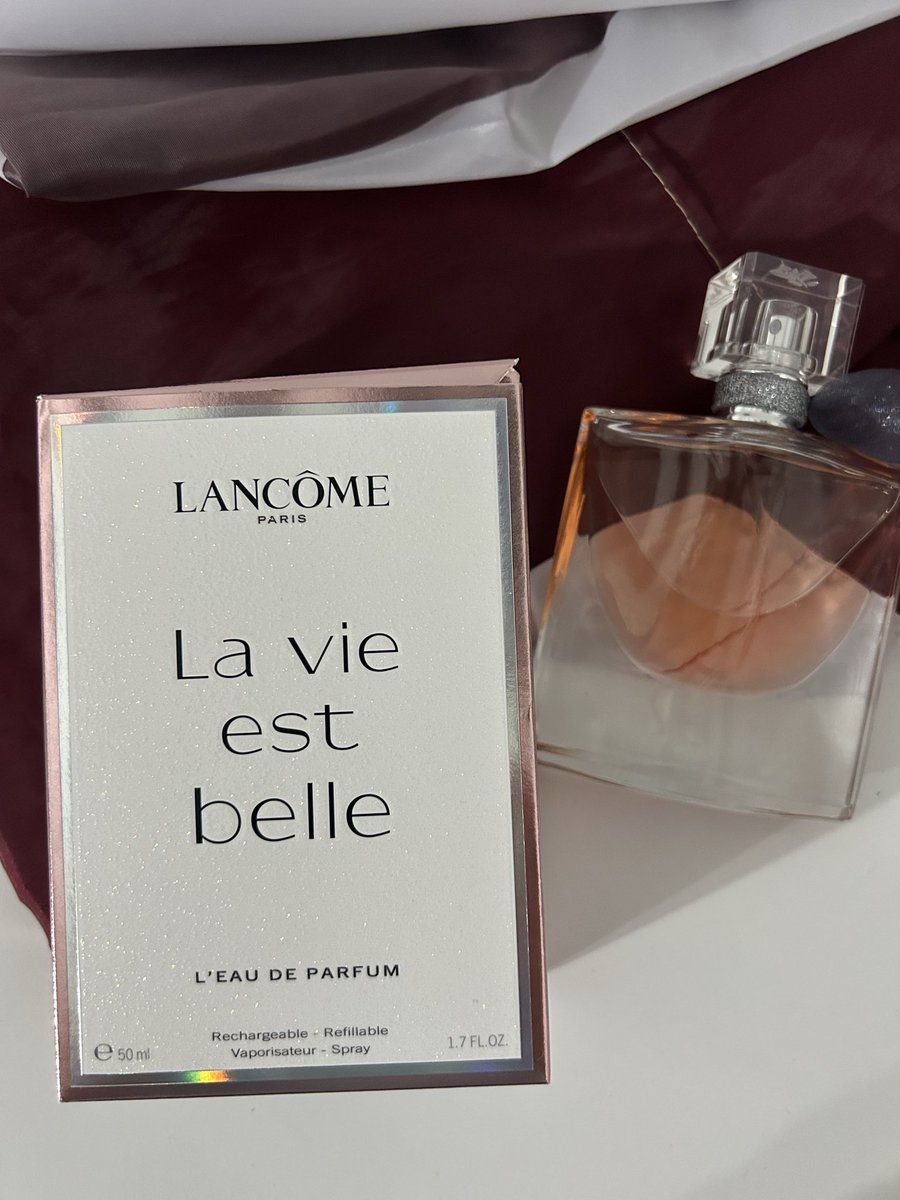 Mi amiga <a href="/silvial26908590/">Silvia Lopez 🇱🇻⭐️⭐️⭐️⭐️⭐️⭐️⭐️⭐️</a> me regaló mi perfume preferido y ahora yo les regalo a ustedes un cupón de descuento para que lo compren aprovechando el 50%de descuento de <a href="/ML_Argentina/">Mercado Libre Argentina</a> 
👇

mercadolibre.com/sec/2KumQmc

Y si usas el  Código: *BLACKSIGUE*
$5.000 OFF en compras desde