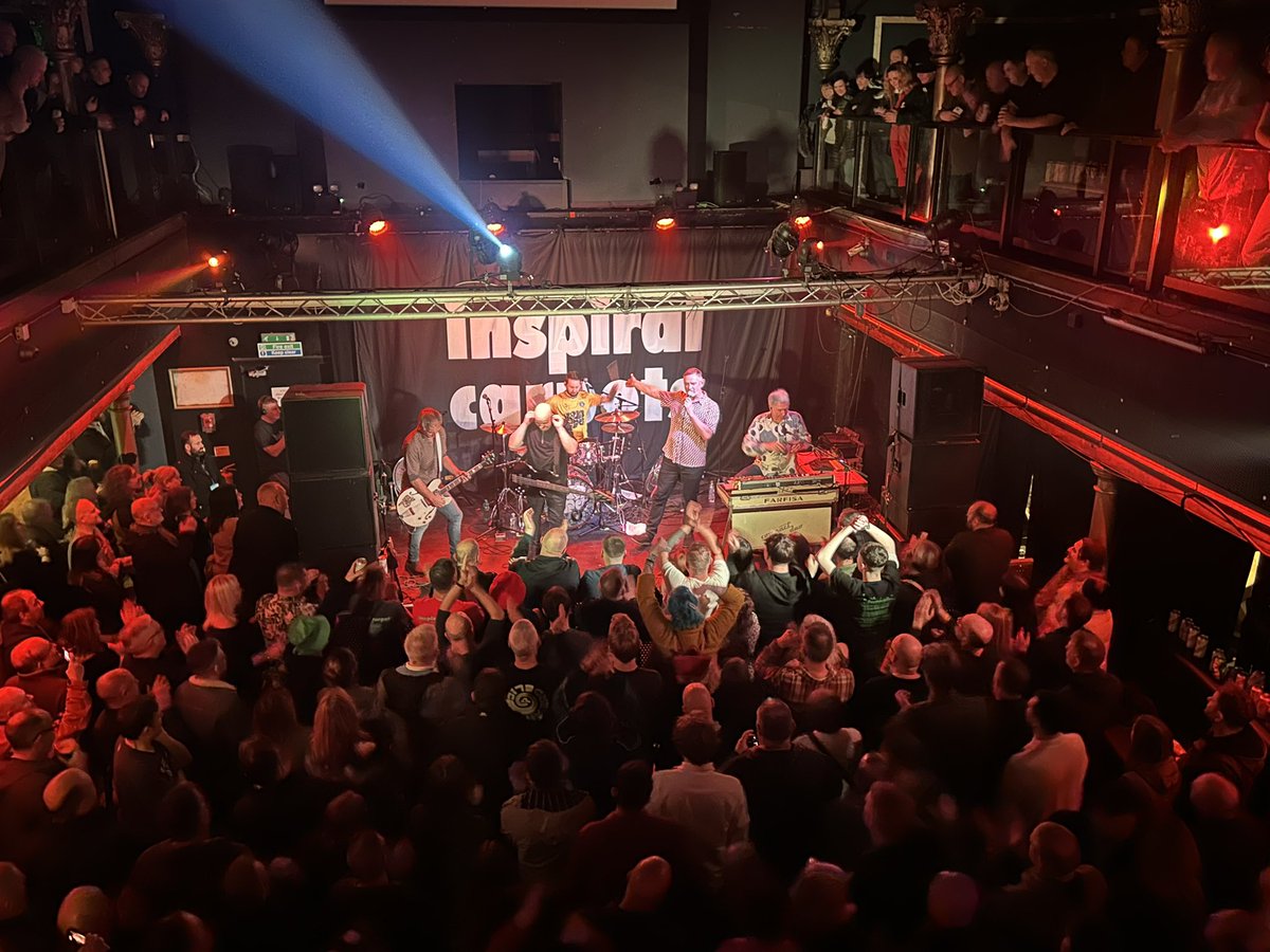 C_MAlexander's tweet image. Back to the ‘90s with Inspiral Carpets @inspiralsband.
Superb Sunday night gig at #dundee Music Hall.