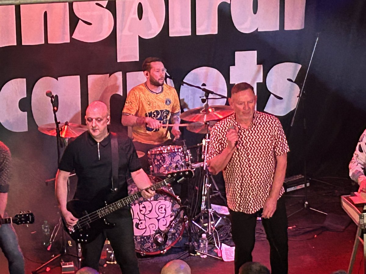 C_MAlexander's tweet image. Back to the ‘90s with Inspiral Carpets @inspiralsband.
Superb Sunday night gig at #dundee Music Hall.