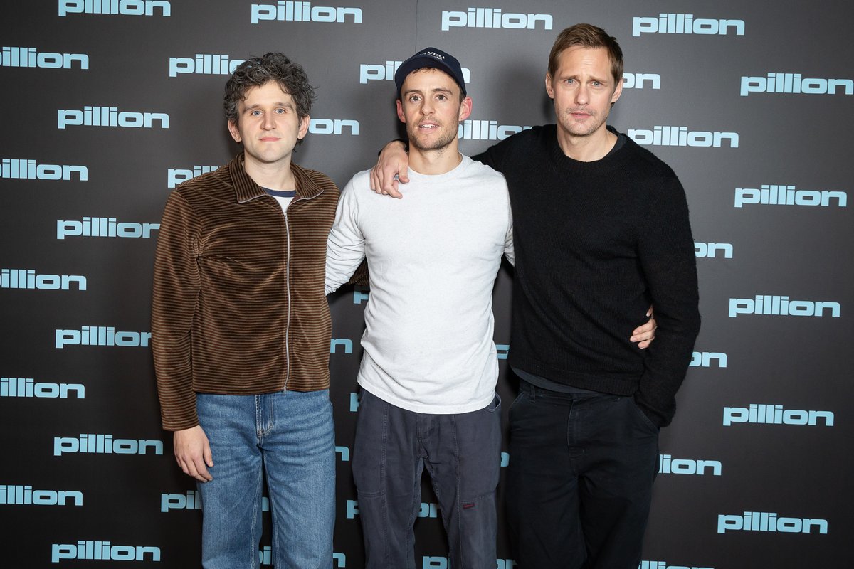 LoQueYoTeDiga's tweet photo. ✴️"Pillion" triunfa en los #BIFA del cine independiente británico con 4 premios. La película de Harry Lighton sigue ampliando su estatus de película de culto desde que se estrenara en Cannes.
https://t.co/gh69DUvHas https://t.co/q1bNT410KF