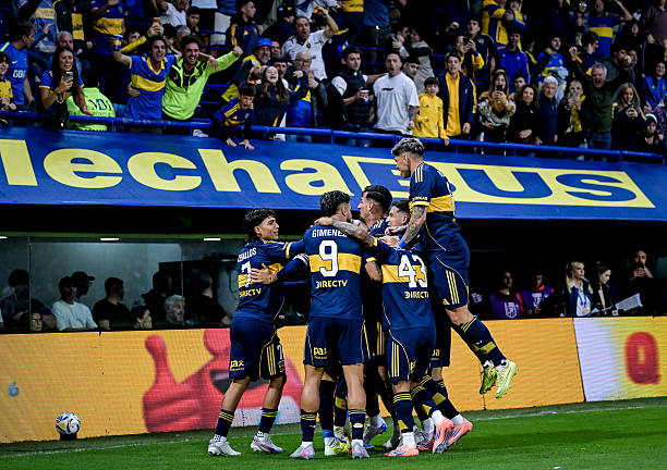 🔝#Boca sumó su SEXTA VICTORIA CONSECUTIVA, algo que no pasaba desde 2017, con #Guillermo como DT donde había sumado 7 seguidas.

✅ 3-1 vs Barracas Central
✅ 2-1 vs Estudiantes LP
✅ 2-0 vs river
✅ 2-0 vs Tigre
✅ 2-0 vs Talleres
✅ 1-0 vs Argentinos Jrs.
