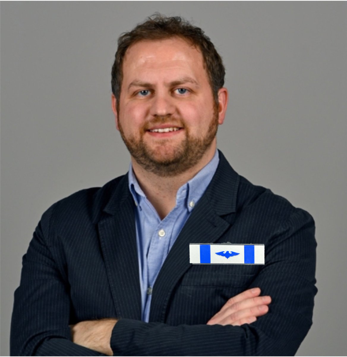 JimHansonDC's tweet image. For backstabbing treachery in service to the Washington ComPost. 

Propagandist 1st Class Alex Horton is awarded the Blue Falcon ribbon &amp;amp; 2 dozen donuts.

His anonymously-sourced BS was perfectly timed to cover for Mark Kelly&apos;s seditious video.
cc:@PeteHegseth