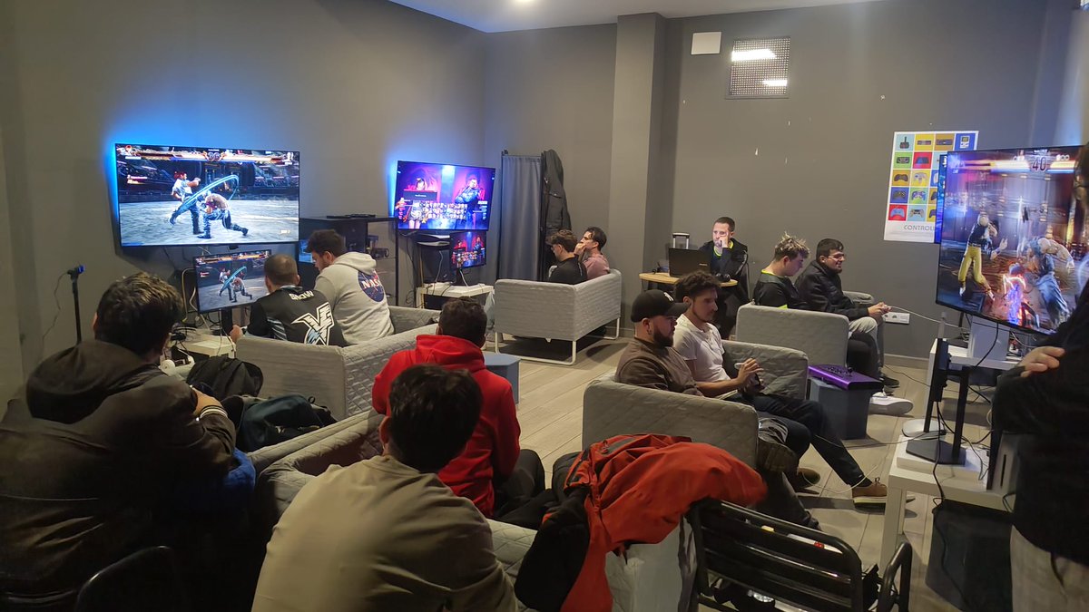 🔝Éxito rotundo en el último Torneo de Tekken8 organizado junto al equipo de <a href="/VFighters_ES/">Virtual Fighters</a>
• Un 210% más de jugadores inscritos
• 70 combates disputados
• Retransmisión del Torneo completo
• Participantes de distintos puntos de España
• 12 Horas de jornada 
GRACIAS a todos‼️