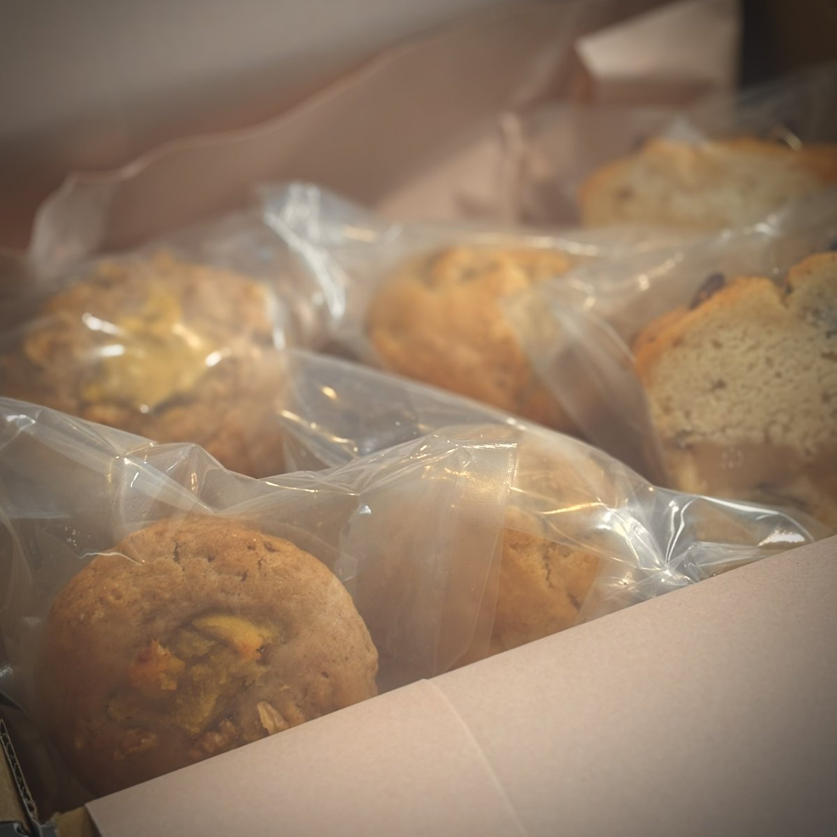 先ほど無事オンラインのご注文発送完了いたしました📦✨
到着まで今しばらくお待ちくださいませ☺️
みなさまいつもありがとうございます♡