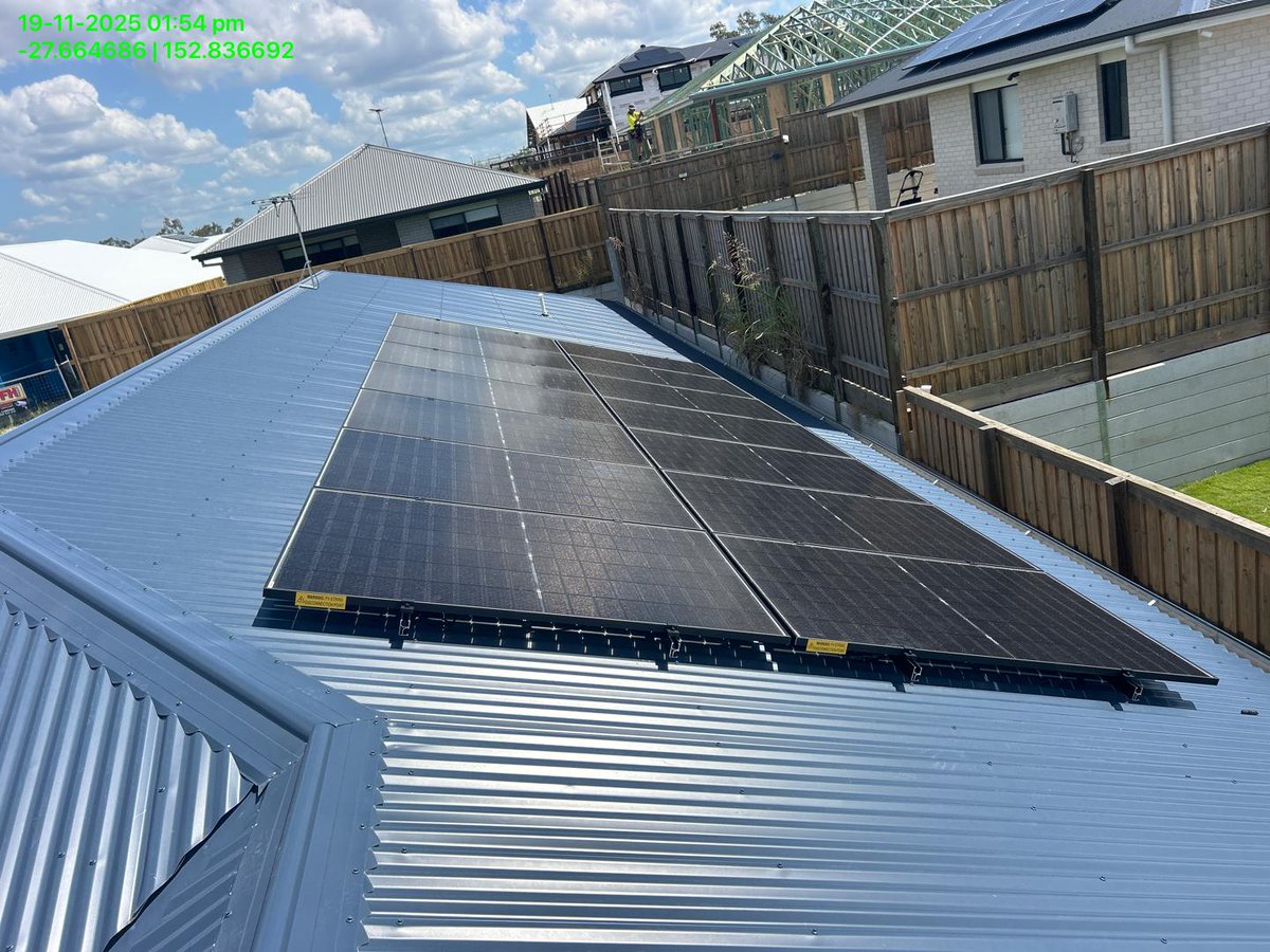 Don't wait for the sun to set on your savings! ☀️

Right now is the prime time to harness the power of solar energy and battery storage. Why? Because those sweet solar and battery rebates we've been enjoying are about to shrink.