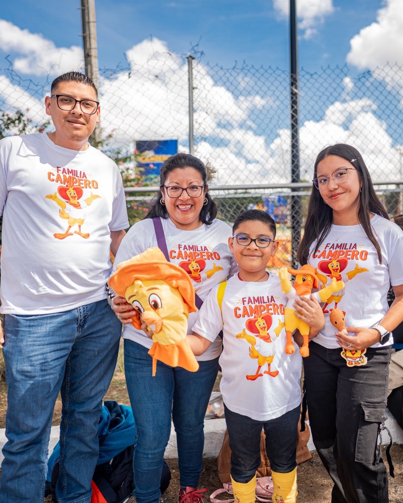 ¡Ya despertó la ilusión de muchas familias que esperan para disfrutar de las #LucesCampero esta la noche de los deseos! 🎆 No olvides seguir nuestra transmisión en vivo aquí: facebook.com/events/2880082…