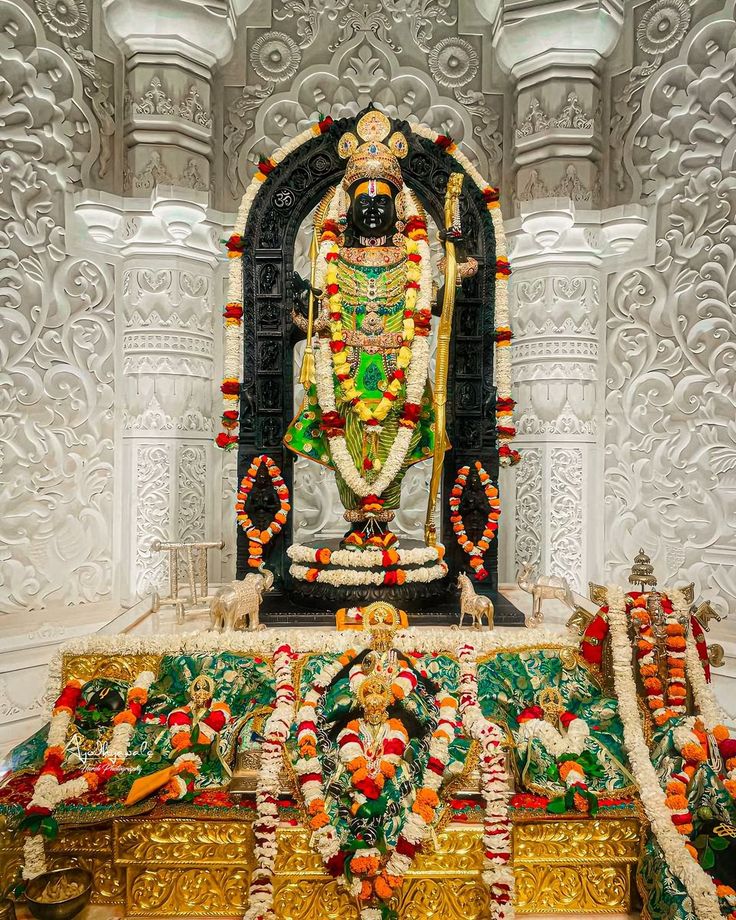 cs2903singh's tweet image. मर्यादा पुरुषोत्तम श्रीराम — एक आदर्श, एक जीवन पथ।  
उन्होंने दिखाया कि धर्म केवल पूजा नहीं, बल्कि कर्तव्य और करुणा का संगम है।  
राम केवल एक राजा नहीं, एक जीवन प्रेरणा हैं। 
#MaryadaPurushottamRam #JaiShriRam #SanatanDharma #Bhakti #LifeLessons