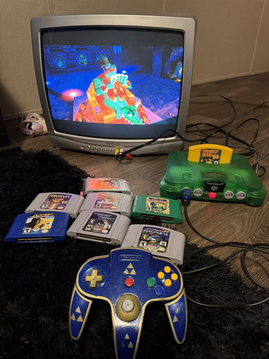 Just like that it’s a night filled with memories and nostalgia <3 ! The 90’s was the best era of gaming with gems like this l! Who agrees ? #nintendo64 #RETROGAMING .