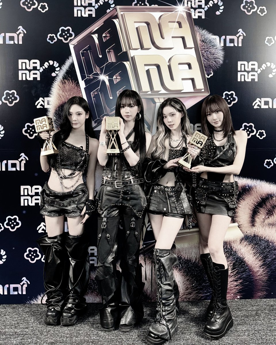 aericvhan's tweet image. Radiant victors, draped in elegance, celebrating our well-deserved triumph! These dazzling artists exude sophistication and grace as our commemorate a momentous accomplishment.