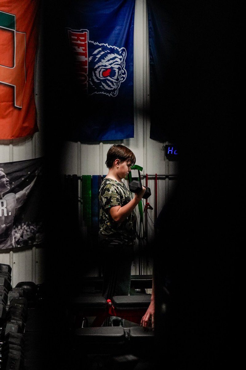 HYBPerformance's tweet image. 🚨GYM HOURS🚨

▪️Monday 12/1-Wednesday 12/3: 5:30-6:30 am, 3:00-7:00 pm 

▪️Thursday 12/4: 5:30-6:30 am, 3:00-6:00 pm 
6:00-7:00 pm: **WOMENS ONLY**

▪️Friday 12/5: 5:30-6:30 am, 3:00-6:00 pm 

▪️Saturday 12/6: 8:00-12:00 pm 
**8:00-10:00 am SOFTBALL🥎**

📸:
#HybridAthlete