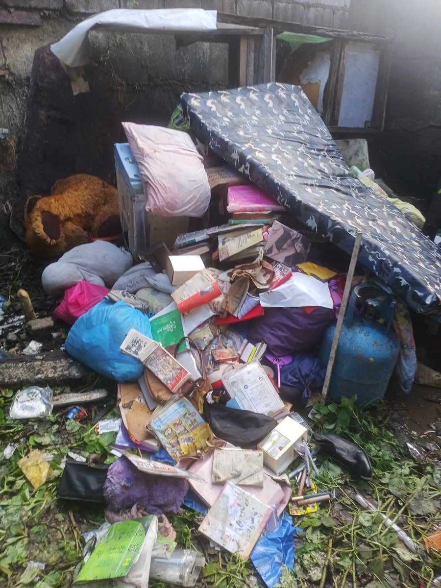 ujbzone's tweet image. barely saved anything (inuna namin important documents and sarili namin) but at least we are all safe. nakakatangina lang hehe