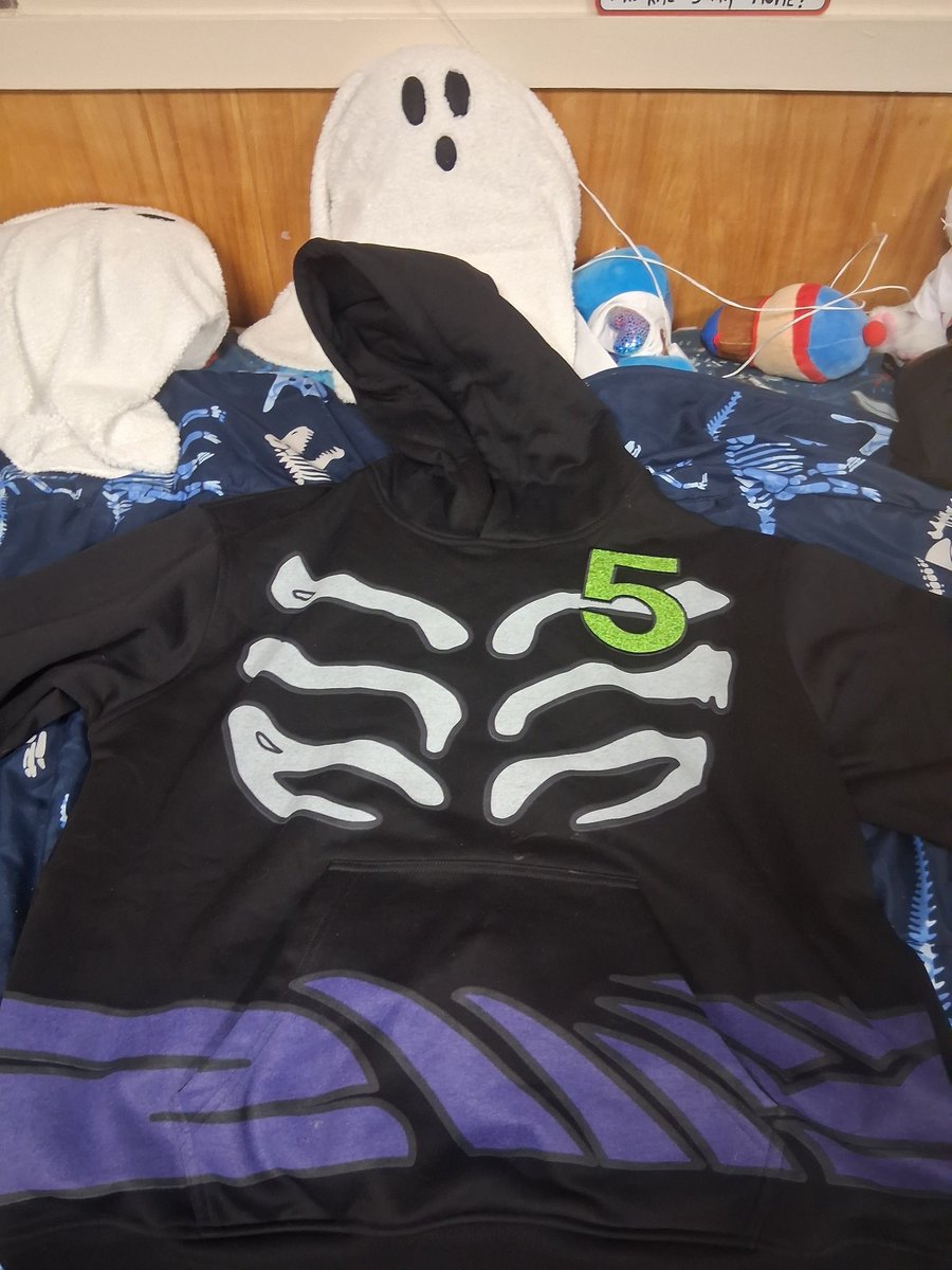 My mom got me a Lloyd hoodie