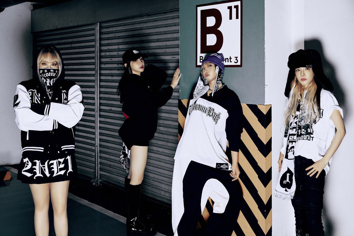 the_best_2NE1's tweet photo. 2NE1 x Hello Kitty https://t.co/2s4nsCZxlH